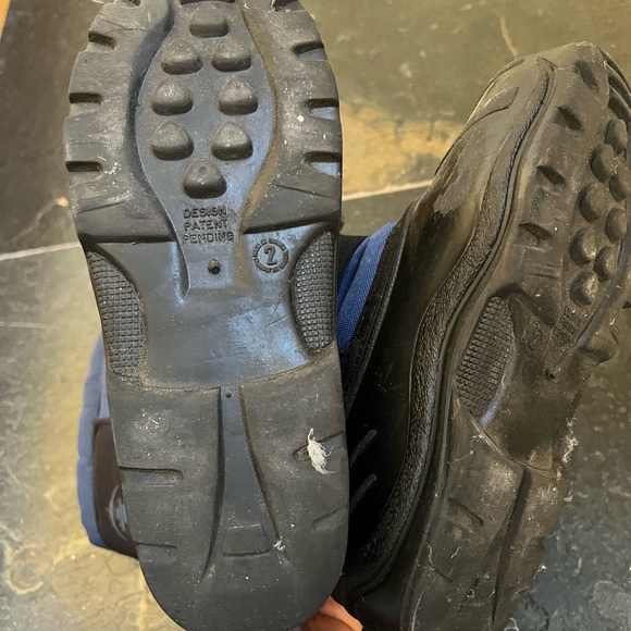 Kamik size 2 kids snow boots - Picture 5 of 5